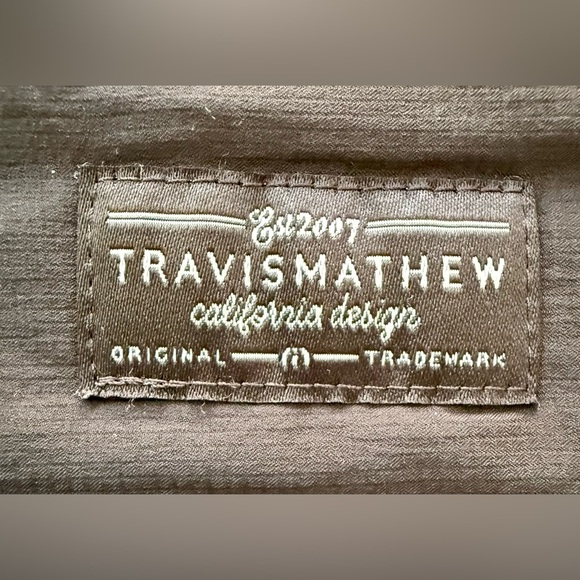 TravisMathew Palisades Puffer Jacket Black Men’s Small NWT Lightweight - Picture 3 of 12